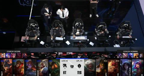 刷到KT对战TES的比赛回放时,我正卡在海外看剧的转圈圈里——那种延迟,就像孙悟空总慢半拍的大招