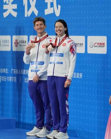 海外华人追全运遇阻?何诗蓓夺金背后藏着这些跨区域观赛痛点