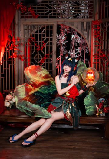 刷到阿狸cos照时我正在纽约地铁没信号,突然懂了海外党看国服的痛