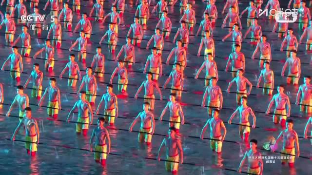 海外华人如何突破地区限制观看国内精彩节目？全运会水中表演惊艳全场