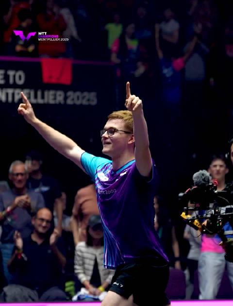 法国小将惊天逆转张本智和,0-2落后连扳三局上演乒乓奇迹