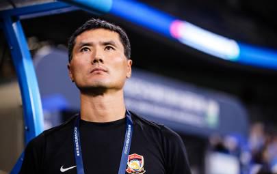 国足新帅邵佳一上任:土帅能否带领中国足球冲出亚洲?