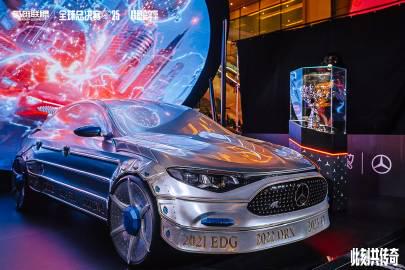 我在成都春熙路看到远古巨龙咆哮,海外华人却因地区限制错过这些热血瞬间