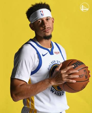 海外华人看NBA直播总卡顿?勇士队新签约背后,藏着解决地区限制的实用技巧
